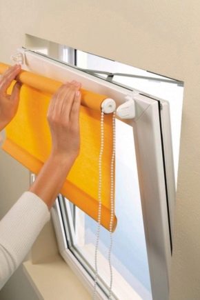Как повесить рулонную штору на пластиковое окно со сверлением